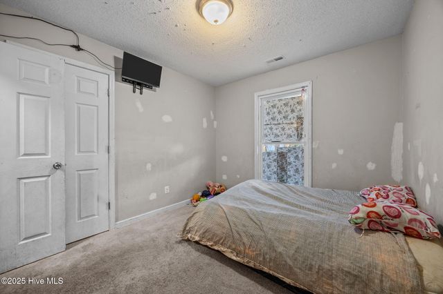 1004 Springdale Drive, Jacksonville, NC 28540