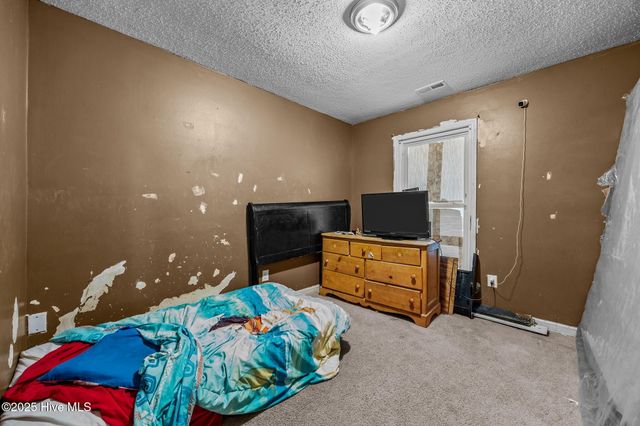 1004 Springdale Drive, Jacksonville, NC 28540