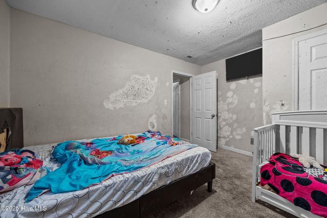 1004 Springdale Drive, Jacksonville, NC 28540