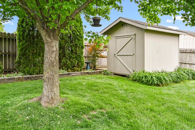 3771 S Suburban Avenue, Springfield, MO 65807