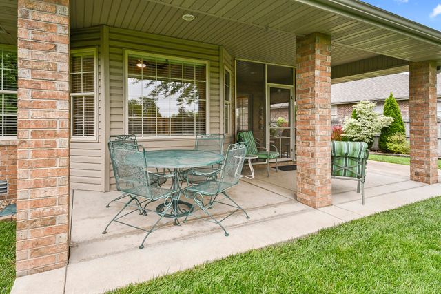 3771 S Suburban Avenue, Springfield, MO 65807