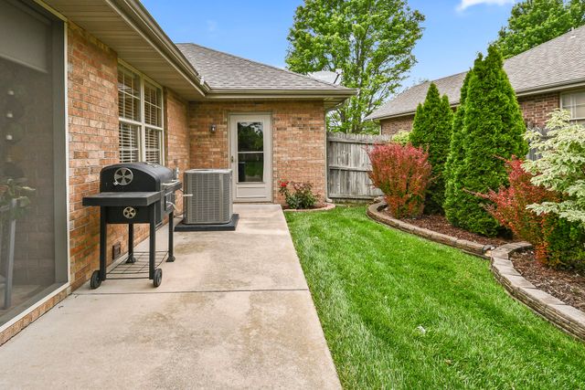 3771 S Suburban Avenue, Springfield, MO 65807