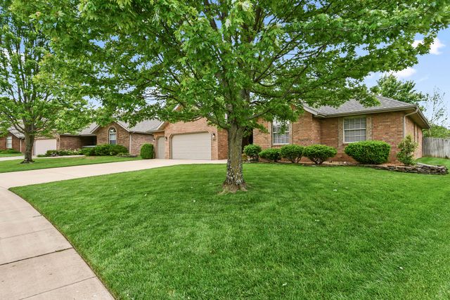 3771 S Suburban Avenue, Springfield, MO 65807