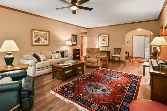 3771 S Suburban Avenue, Springfield, MO 65807