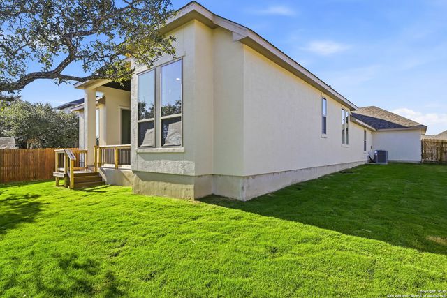 1627 Dunvegan Park, Bulverde, TX 78163