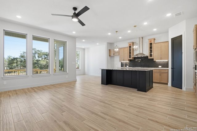 1627 Dunvegan Park, Bulverde, TX 78163