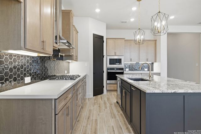 1627 Dunvegan Park, Bulverde, TX 78163