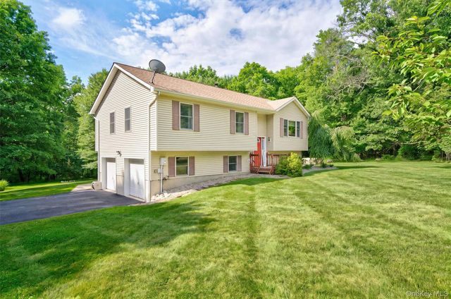 1019 Benjamin Vankeuren Drive, Pine Bush, NY 12566