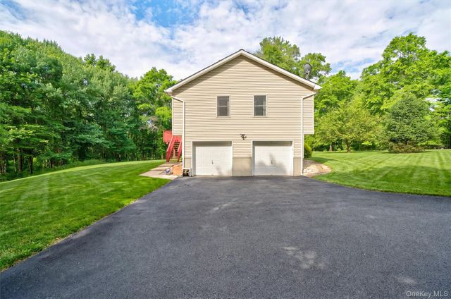 1019 Benjamin Vankeuren Drive, Pine Bush, NY 12566