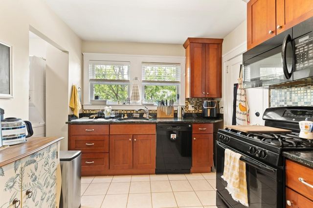 31 Willoughby St, Boston, MA 02135