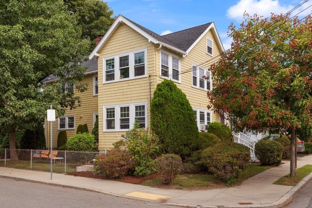 31 Willoughby St, Boston, MA 02135