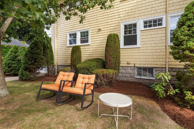 31 Willoughby St, Boston, MA 02135