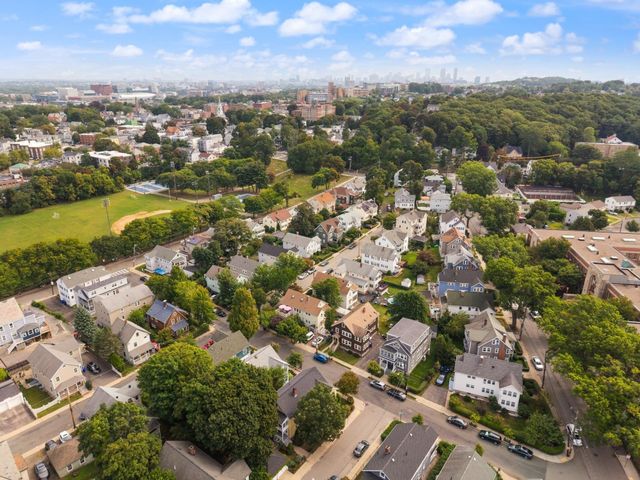 31 Willoughby St, Boston, MA 02135
