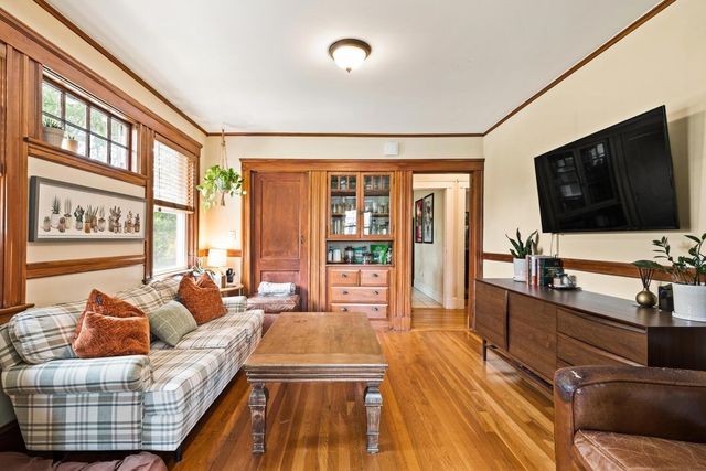 31 Willoughby St, Boston, MA 02135