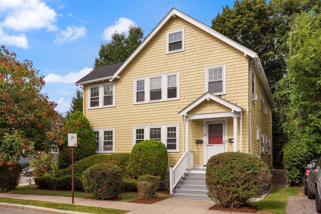 31 Willoughby St, Boston, MA 02135