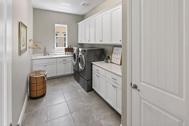 5827 Tree Swallow Cir, Rocklin, CA 95677