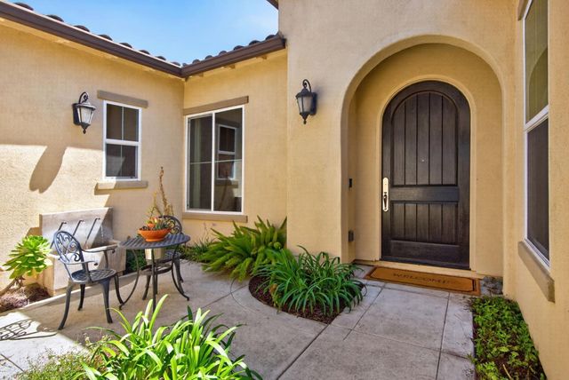 5827 Tree Swallow Cir, Rocklin, CA 95677