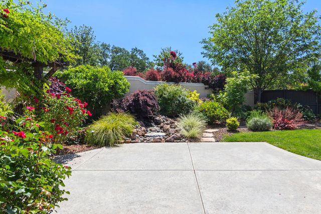 5827 Tree Swallow Cir, Rocklin, CA 95677