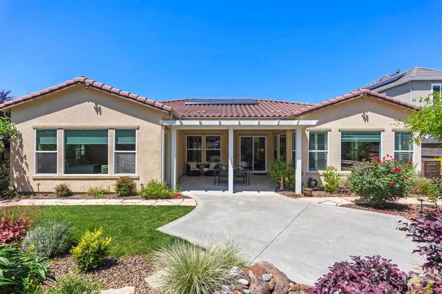 5827 Tree Swallow Cir, Rocklin, CA 95677