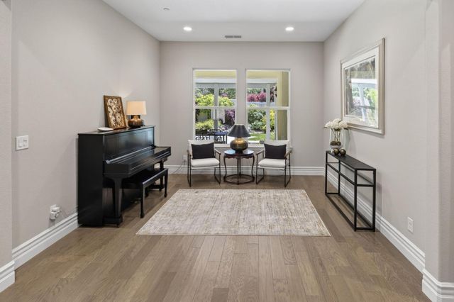 5827 Tree Swallow Cir, Rocklin, CA 95677