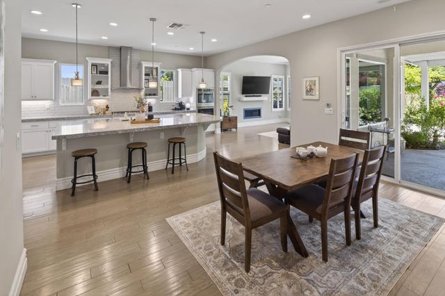 5827 Tree Swallow Cir, Rocklin, CA 95677