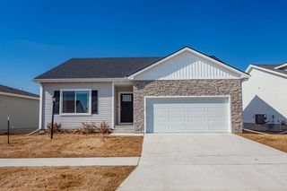 6696 NE 12th Court, Des Moines, IA 50313