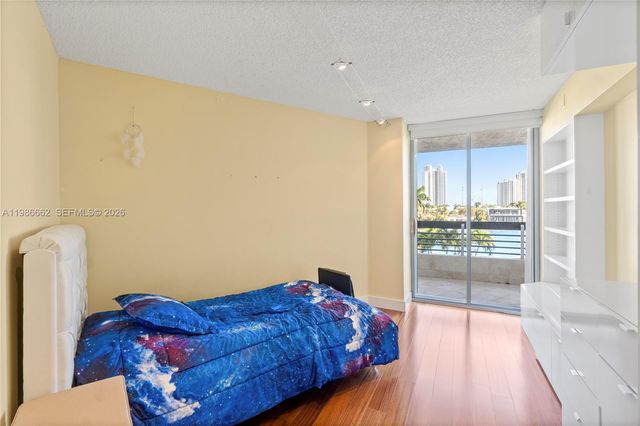 19101 NE 36th Ct 409, Aventura, FL 33180