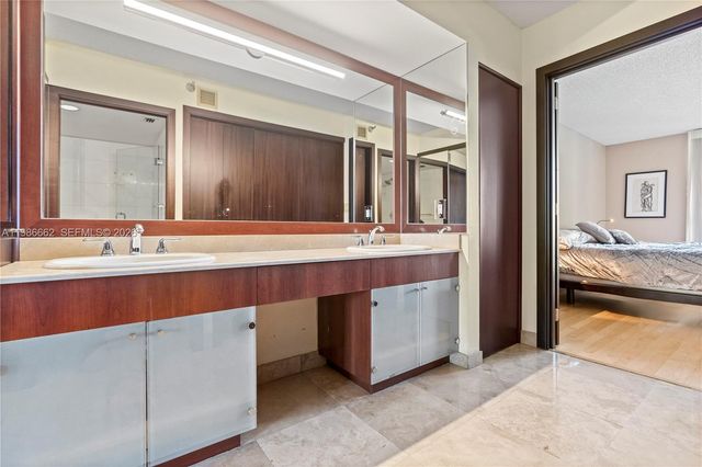 19101 NE 36th Ct 409, Aventura, FL 33180