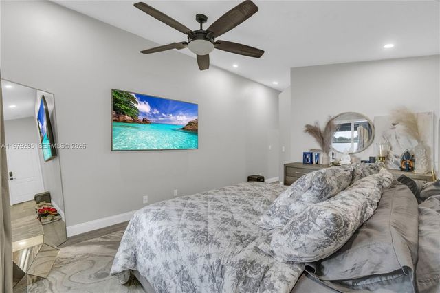 9900 S Grand Duke Cir, Tamarac, FL 33321