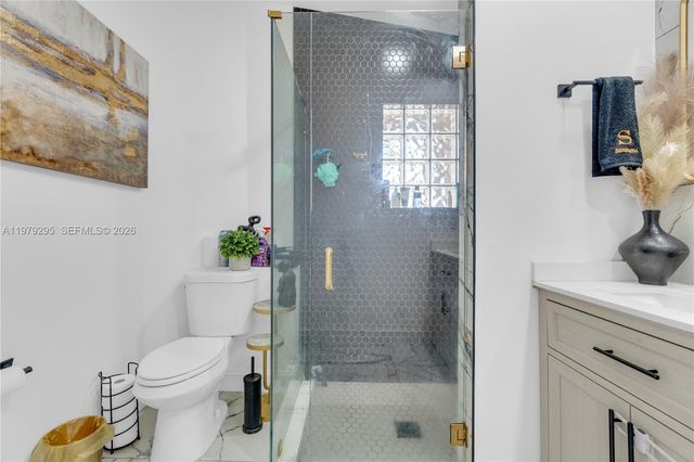 9900 S Grand Duke Cir, Tamarac, FL 33321