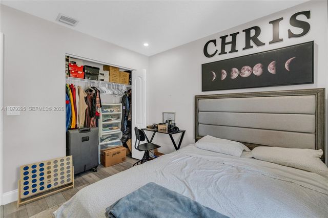 9900 S Grand Duke Cir, Tamarac, FL 33321