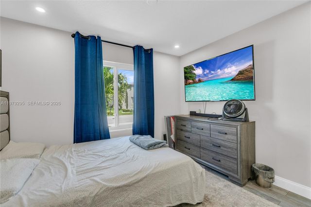 9900 S Grand Duke Cir, Tamarac, FL 33321