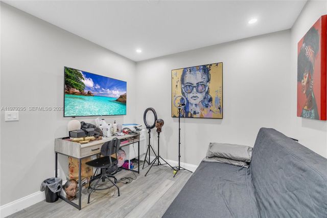 9900 S Grand Duke Cir, Tamarac, FL 33321