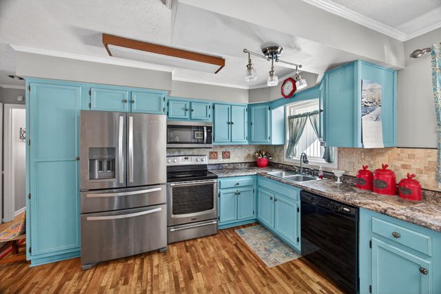 2895 Free State Rd, Gainesboro, TN 38562