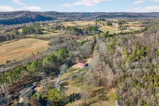 2895 Free State Rd, Gainesboro, TN 38562