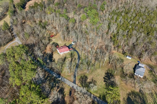 2895 Free State Rd, Gainesboro, TN 38562