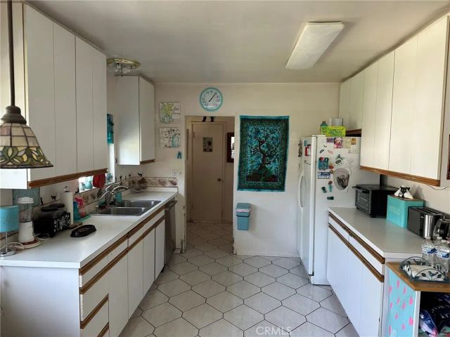 22901 Leonora Drive, Woodland Hills, CA 91367