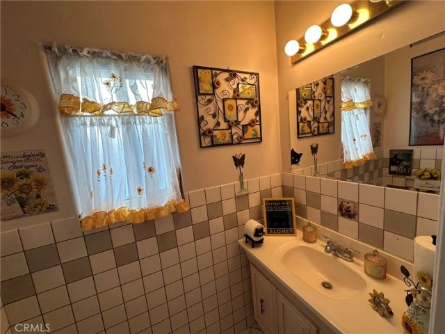 22901 Leonora Drive, Woodland Hills, CA 91367