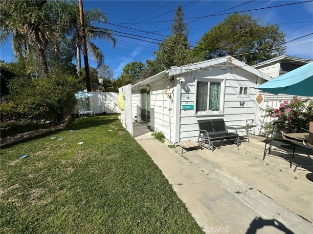 22901 Leonora Drive, Woodland Hills, CA 91367