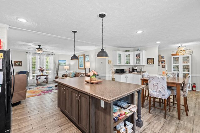 1105 Woodrow Ln., Loris, SC 29569