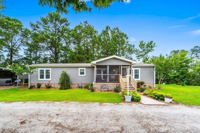 1105 Woodrow Ln., Loris, SC 29569