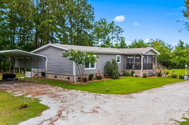1105 Woodrow Ln., Loris, SC 29569