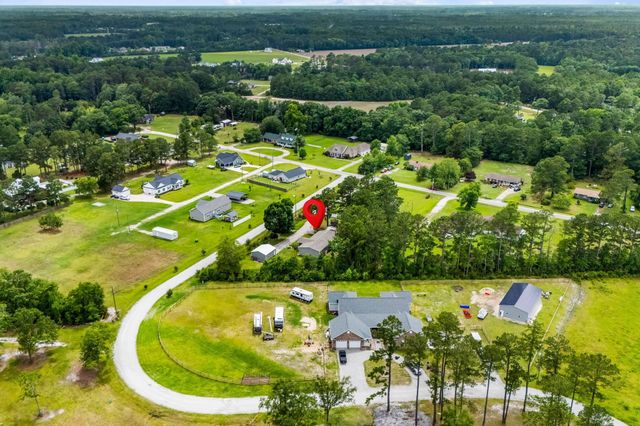 1105 Woodrow Ln., Loris, SC 29569