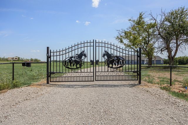 285 County Road 1120, Cumby, TX 75433