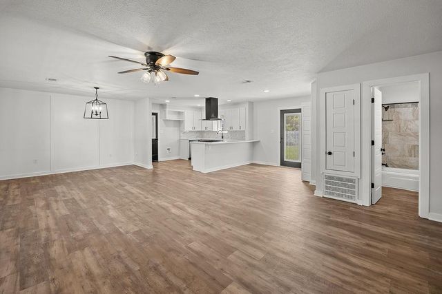710 Bon Ami St Street, Deridder, LA 70634