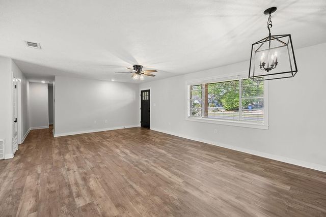 710 Bon Ami St Street, Deridder, LA 70634