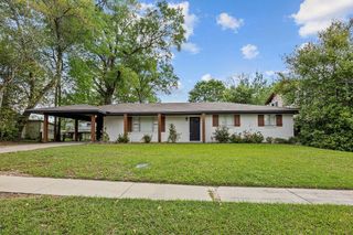 710 Bon Ami St Street, Deridder, LA 70634