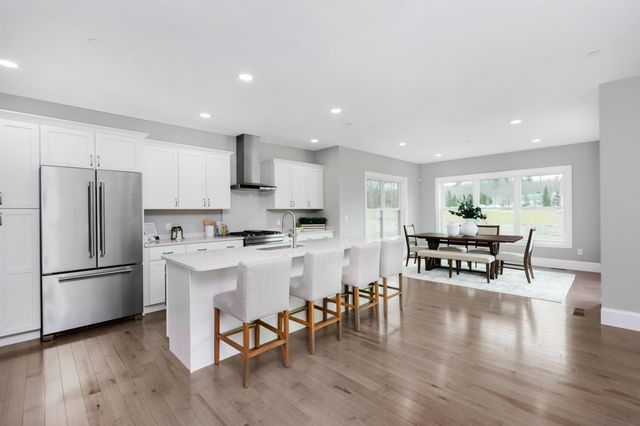 2 Barrington Way, Amherst, NH 03055