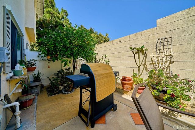 9008 Primavera Lane, Cypress, CA 90630