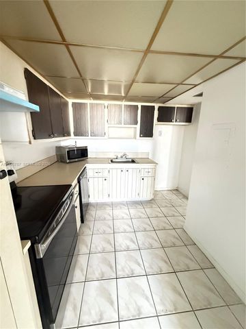 2025 NE 164th St 1007, North Miami Beach, FL 33162